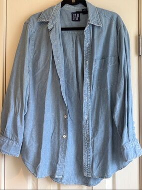 GAP | Basic Light Wash Men’s Button Up Jean Shirt Lightweight Size Small